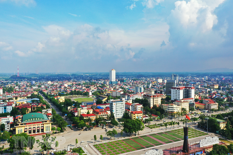 Trong thời gian qua, thành phố Thái Nguyên điều chỉnh phát triển mở rộng về phía Đông Bắc, lấy sông Cầu làm trục tổ chức không gian chính, tăng cường các kết nối Đông - Tây, theo mô hình đô thị sinh thái, đa trung tâm gắn với việc hình thành các khu chức năng