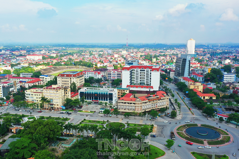 Cùng với việc tập trung chuyển dịch cơ cấu kinh tế, những năm gần đây, công tác quản lý đô thị, tài nguyên môi trường, phát triển kết cấu hạ tầng của Thành phố Thái Nguyên đã được tăng cường đầu tư và đạt nhiều kết quả tích cực