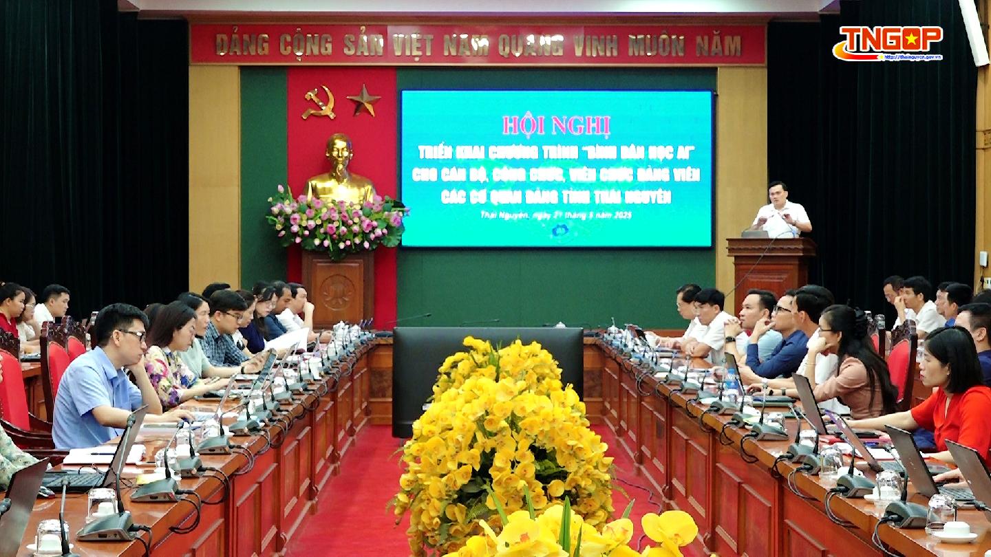 Tập huấn triển khai Chương trình "Bình dân học...